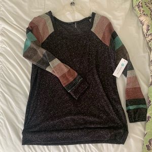 Long sleeved lightweight colorblock fall sweater